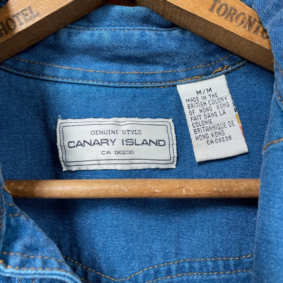 Vintage 🐚 100% cotton, denim button up - Picture 3 of 10